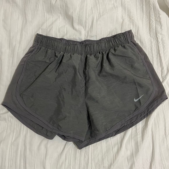 nike womens running shorts - Picture 1 of 3